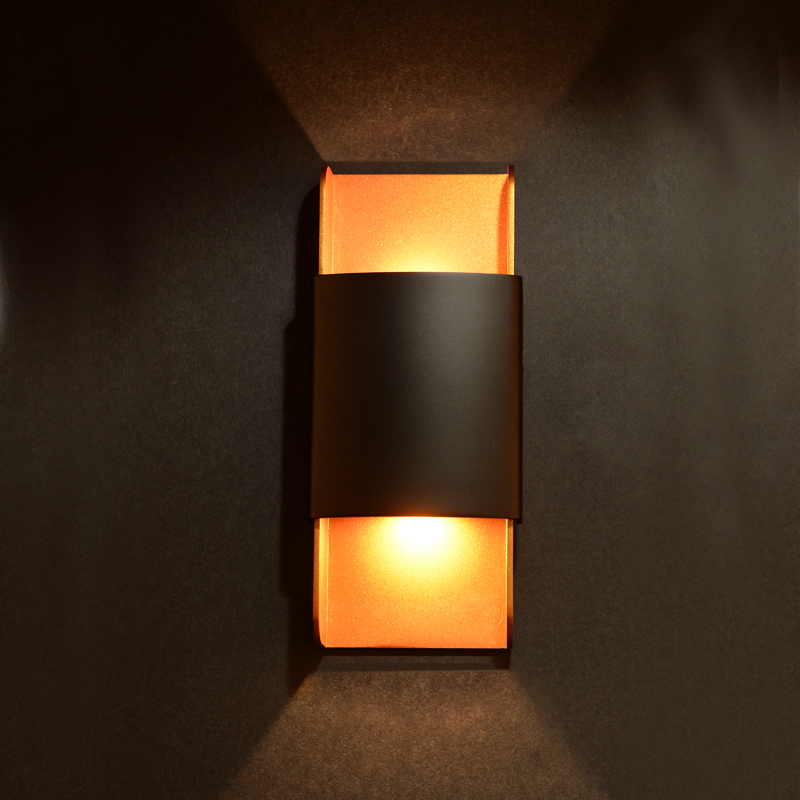 NETTO WALL MOUNTED LED 12W 3000K ALUMINUM BLACK+GOLD 25X11X5,3CM ZD808712LEDBG