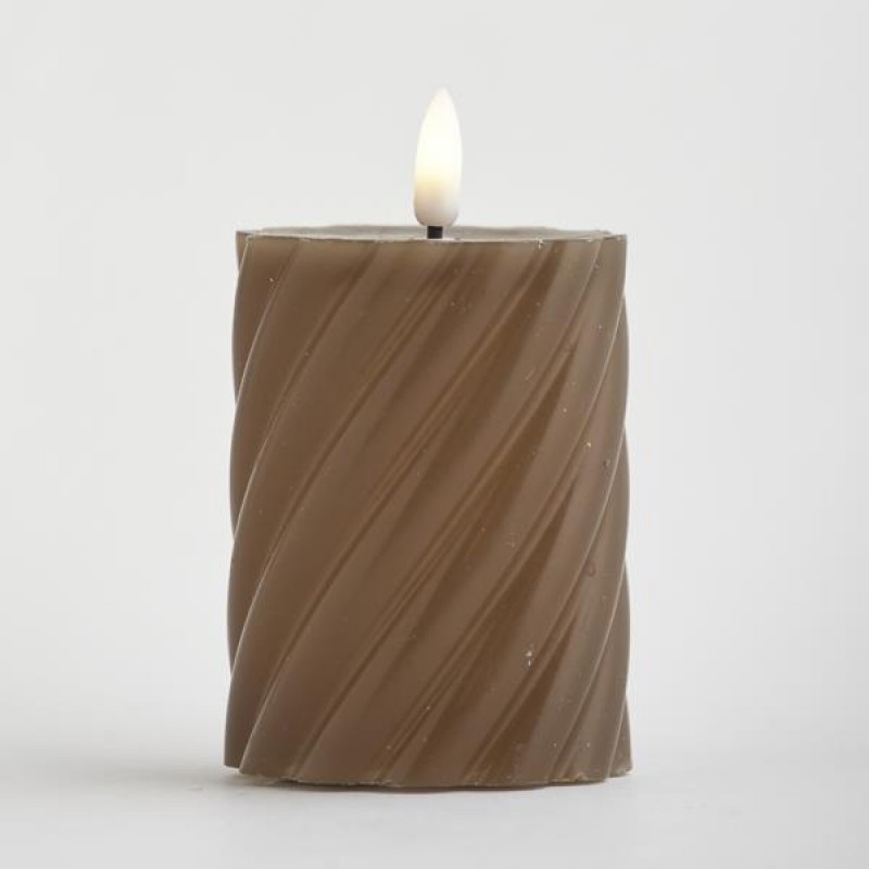 BATTERY OPERATED CANDLE, WITH FLAME, BROWN, WITH TIMER, 7x10cm 147-15105 BATTERY OPERATED CANDLE, WITH FLAME, BROWN, WITH TIMER, 7x10cm 147-15105