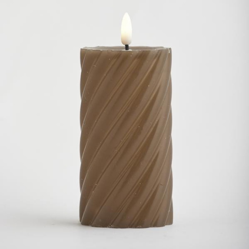 BATTERY OPERATED CANDLE, WITH FLAME, BROWN, WITH TIMER, 7x16cm 147-15106 BATTERY OPERATED CANDLE, WITH FLAME, BROWN, WITH TIMER, 7x16cm 147-15106