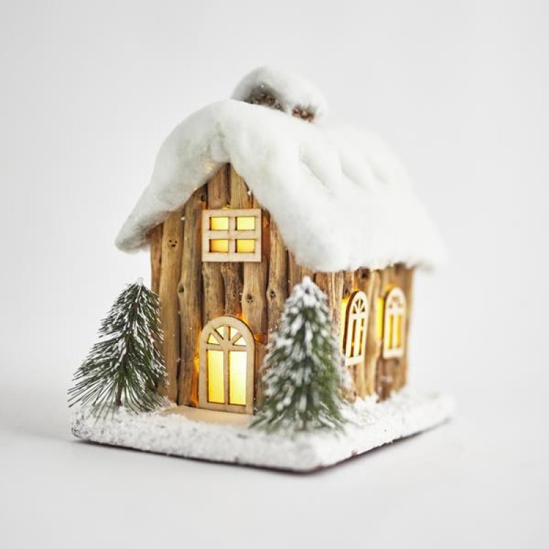 LIGHTED HOUSE, WITH TWO TREES, BATTERY OPERATED, 21x14x19cm 600-43993
