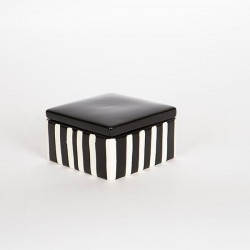 JAR, WITH TOP, CERAMIC, BLACK&WHITE, 10x10x4.5cm 754-10015 JAR, WITH TOP, CERAMIC, BLACK&WHITE, 10x10x4.5cm 754-10015