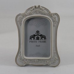TABLE PHOTO FRAME (10x15), POLYRESIN, ANTIQUE WHITE, 16x1.7x21.7cm 756-12165 TABLE PHOTO FRAME (10x15), POLYRESIN, ANTIQUE WHITE, 16x1.7x21.7cm 756-12165