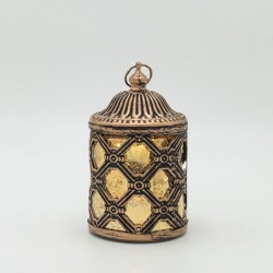 ЛАНТЕРНА МЕТАЛ - СТЪКЛО С БАТЕРИЯ БЯЛ - ЗЛАТИСТ - КЕХЛИБАР 7.5X7.5X13.5CM ЛАНТЕРНА МЕТАЛ - СТЪКЛО С БАТЕРИЯ БЯЛ - ЗЛАТИСТ - КЕХЛИБАР 7.5X7.5X13.5CM